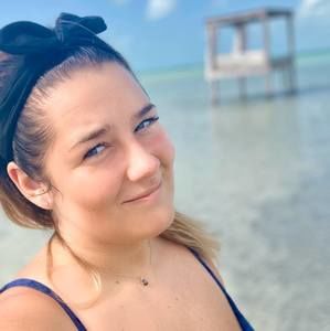 Meet your Posher, Vanessa